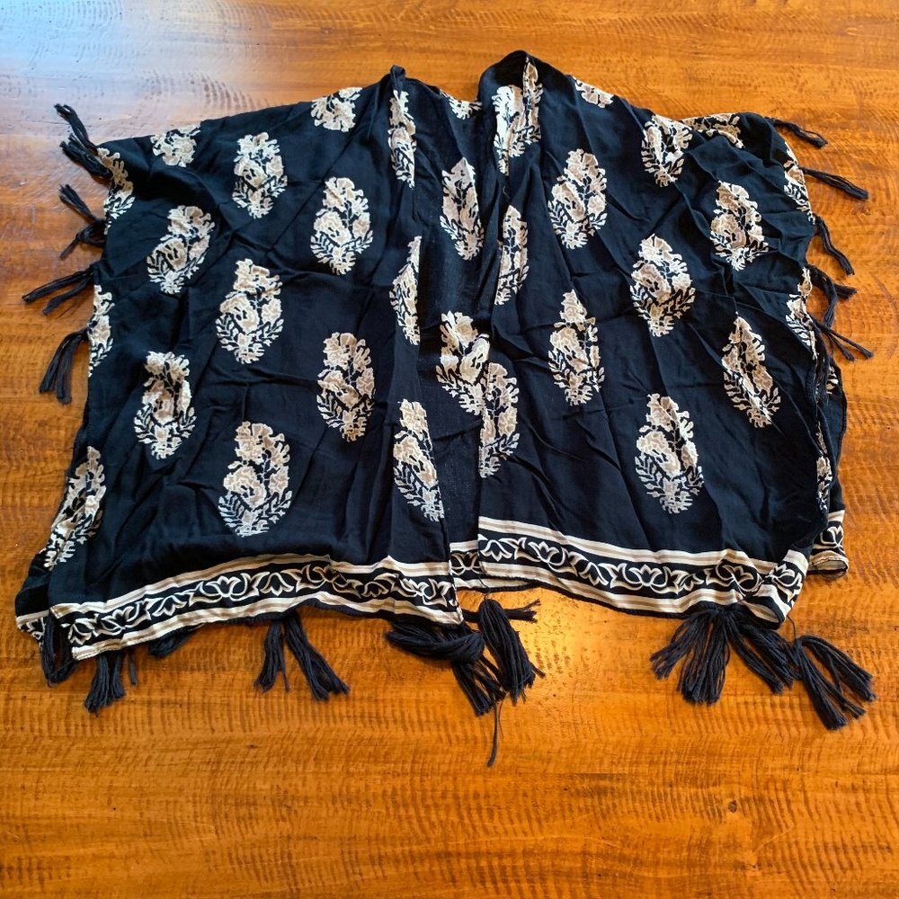 Boutique - Navy Blue & Cream Boho Kimono with Tassels - One Size